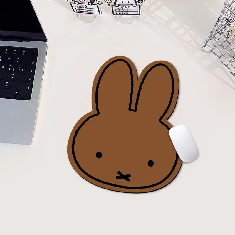 Kawaii Miffy Konijnvormige Mui - Esports Gaming Desk recensie en prijs